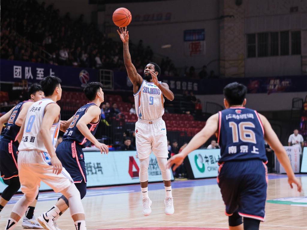 在现代篮球 在现代篮球