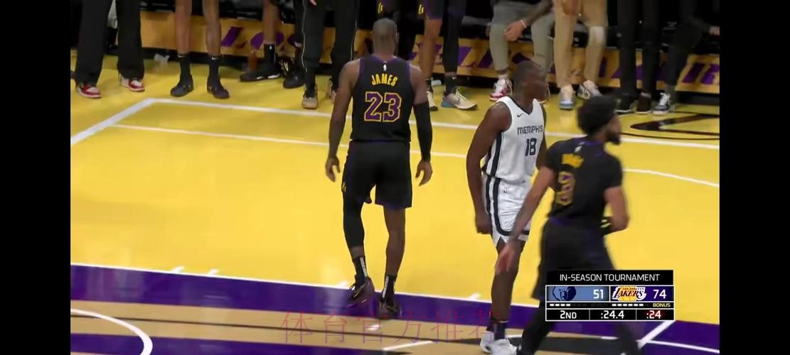 太阳七人得分上双客场大胜灰熊 团队篮球击溃灰熊防线