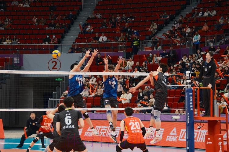 男排联赛A级季后赛打响 山东队五局大战力克南京队 男排联赛A级季后赛打响 山东队五局大战力克南京队